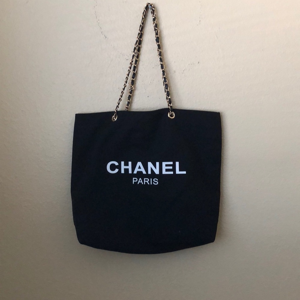 Chanel Tote Bag